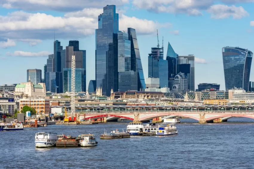 Britain stuck at bottom of G7 for investment as private spending stalls
