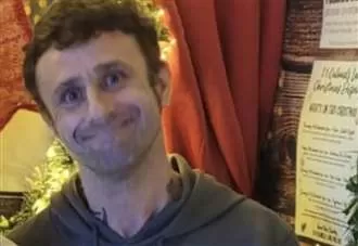 Search for man, 40 with ‘missing middle finger’