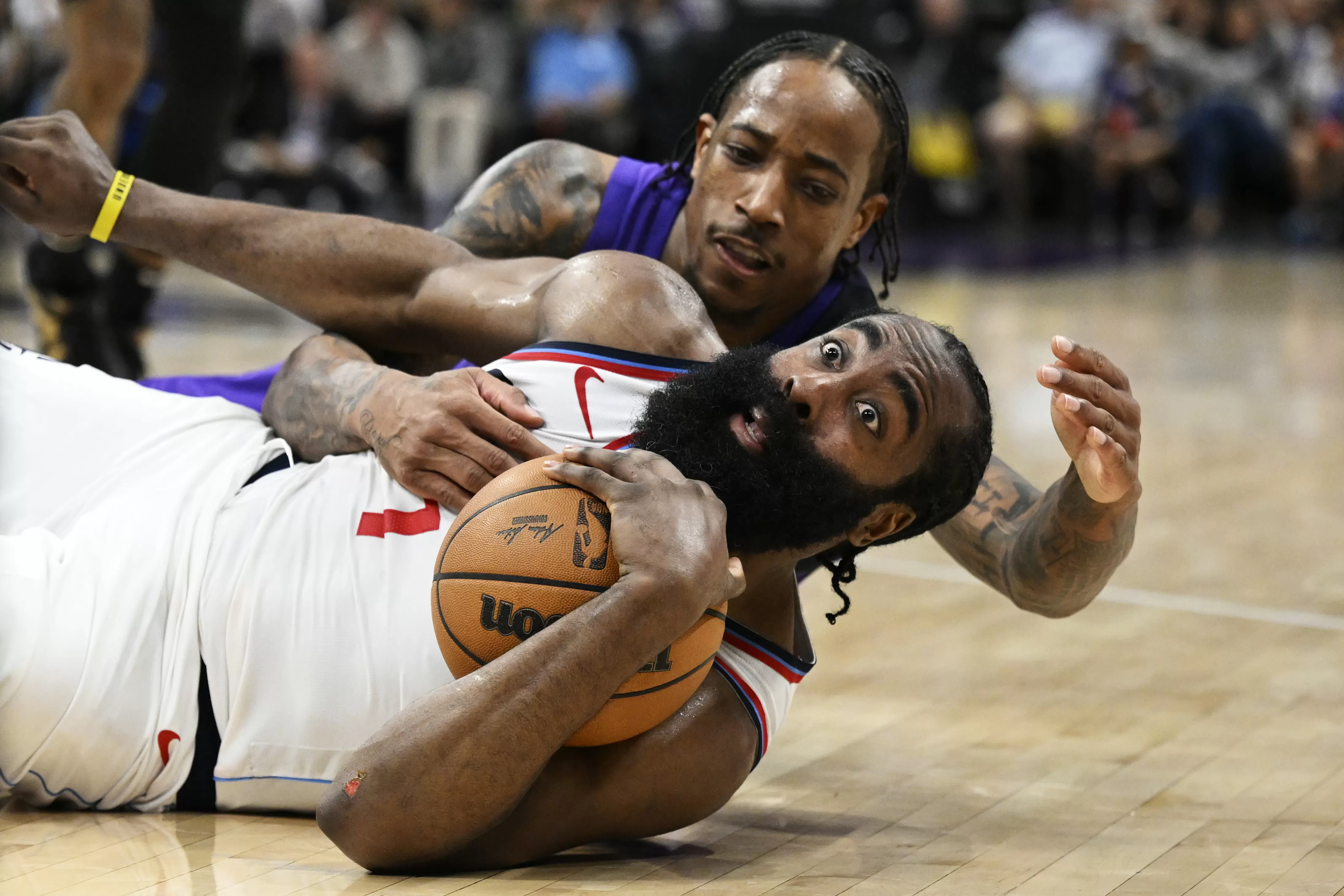 Clippers Considering Risky Move for 6-Time NBA All-Star