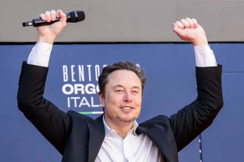 Elon Musk floats Ryanair takeover amid public spat with Michael O’Leary
