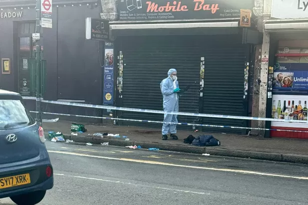 Tooting stabbing victim rushed to hospital as police set up large crime scene