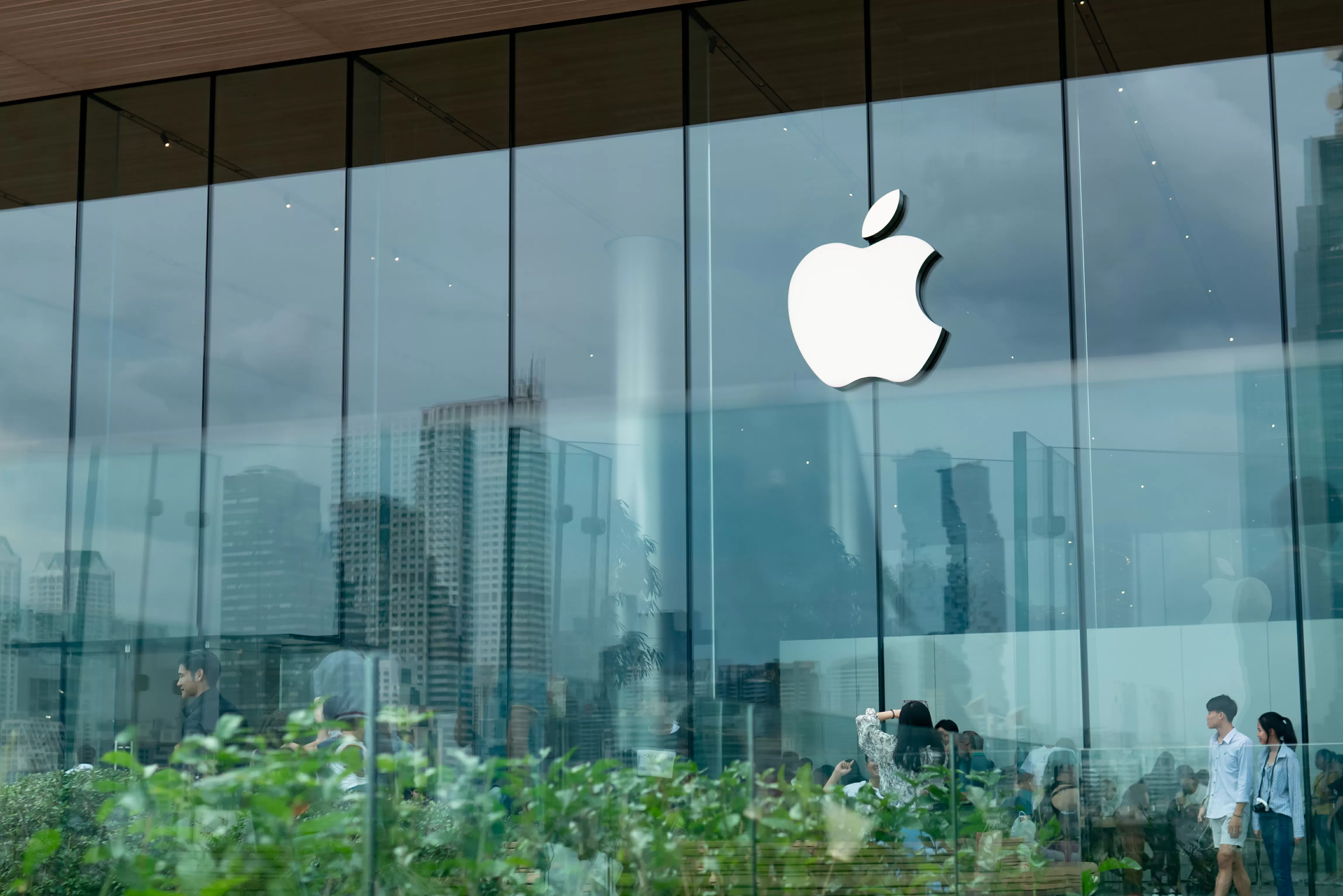 Apple Makes Major Shift in Buying a Mac, and Fans Are Ready for It