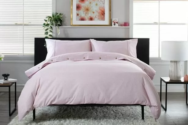 'Stunning' £90 bedding set reduced to £24 comes in four colours and 'washes well'